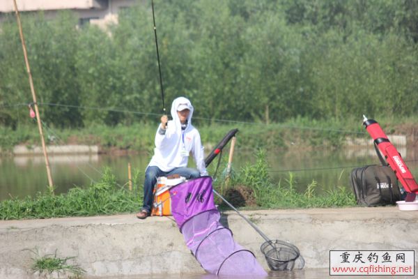 204746zeeolojsuutxdcx0.jpg