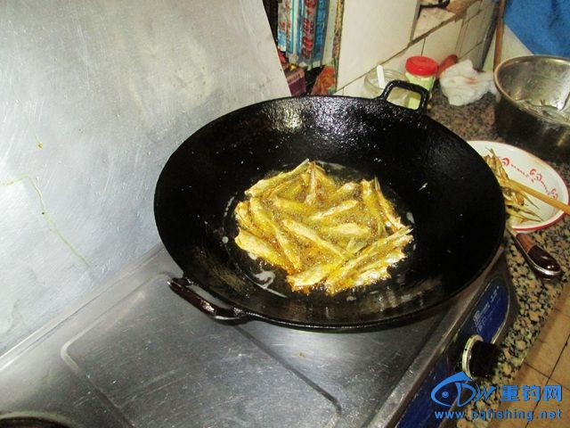 Ƭ 011.jpg